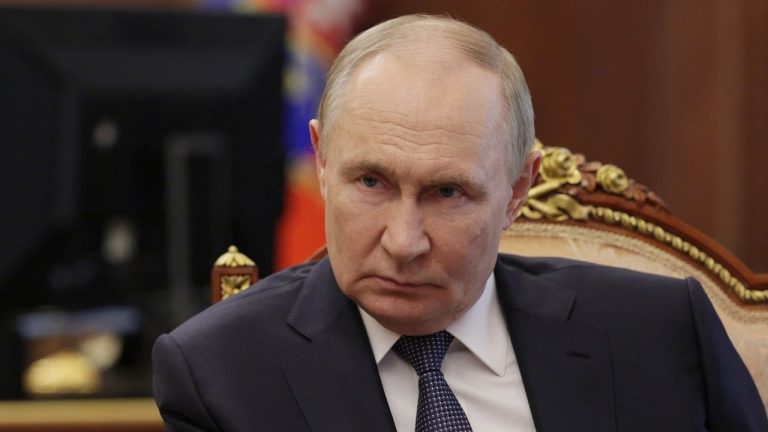 Putin flet për paqe me Ukrainën, por akuzon Kievin se po bllokon bisedimet