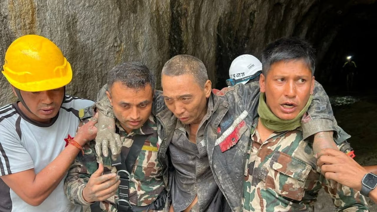 Nepal: nxirret i gjallë pas 10 ditësh në tunel, mijëra mbeten të zhdukur nga katastrofa