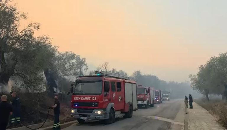 Zjarri ne Himare del jashte kontrollit, digjen 6 banesa dhe nis nderhyrja nga ajri