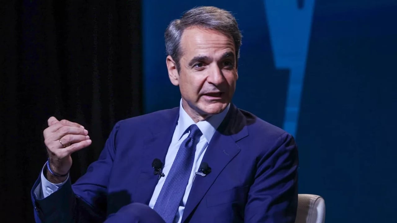 Mitsotakis prezanton paketën ekonomike për Greqinë: 400 euro për pensionistët dhe rritje pagash