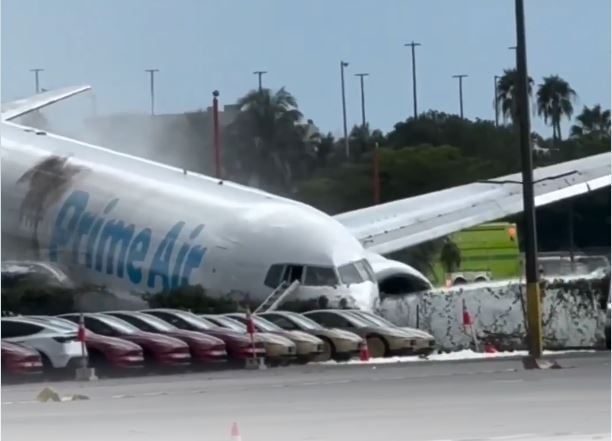 Avioni i Amazon del nga pista në aeroportin e Miamit, raportohet për të plagosur