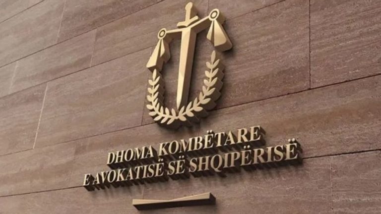 Avokatët bojkotojnë gjyqet në GJKKO për telefonat, përjashtohen vetëm masat e sigurisë