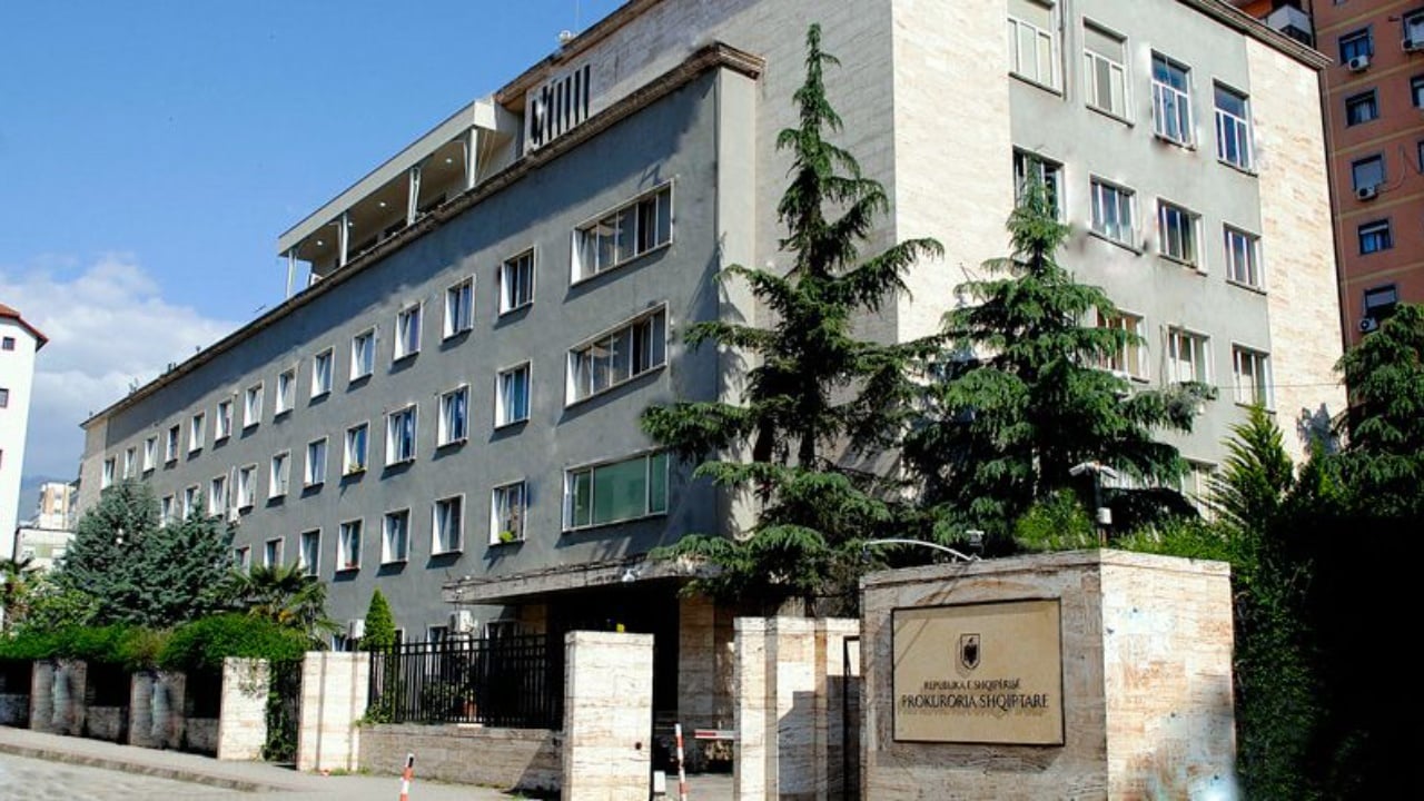Ngërçi i pagave në drejtësi, prokurorët drejt padisë civile; në lojë edhe kallëzim ndaj Financave