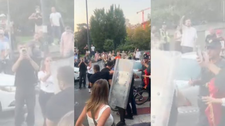 Tensione te protesta jashte Kuvendit, policia shoqeron Adriatik Lapajn mes akuzave per dhune