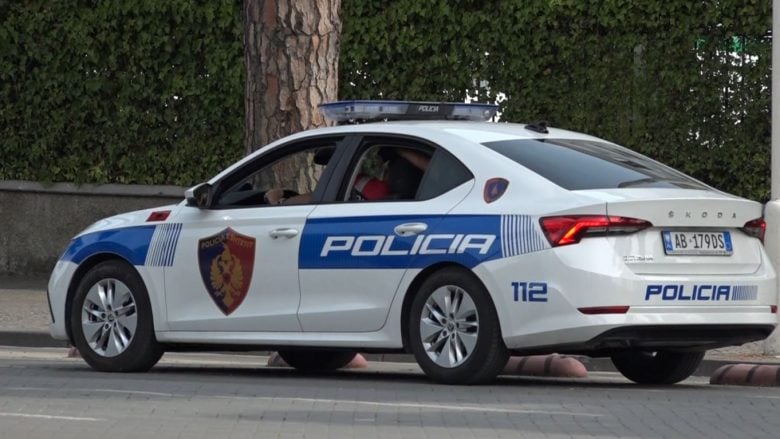 Plagosja e dyfishtë në Laprakë, policia identifikon autorin e dyshuar pas atentatit ndaj dy miqve