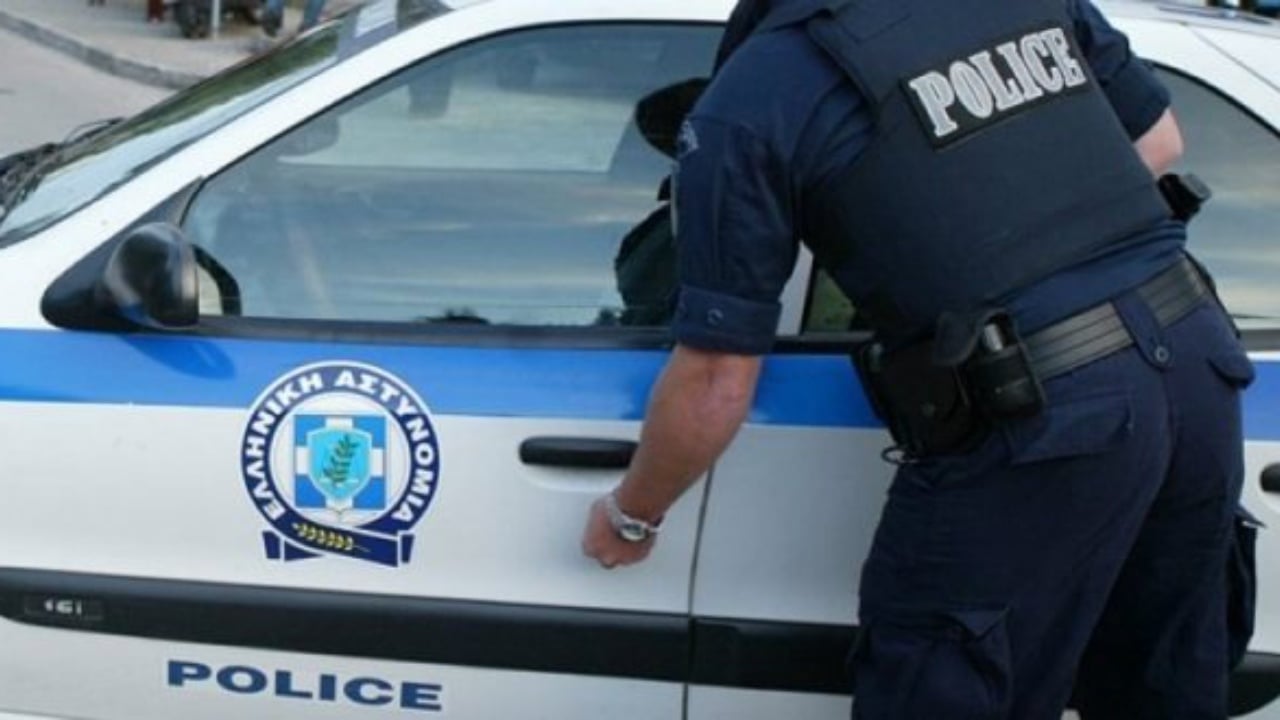 Përleshje me thikë në Athinë, plagoset një 40-vjeçar: në pranga edhe një shqiptar