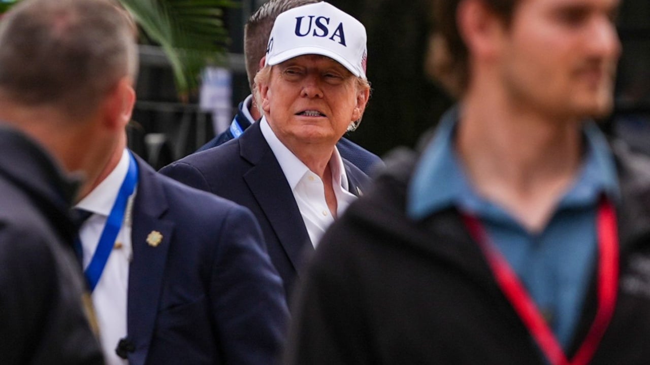 Trump godet Zelenskyn për sulmet ndaj depove ruse: “Po dëmton tregun e naftës”