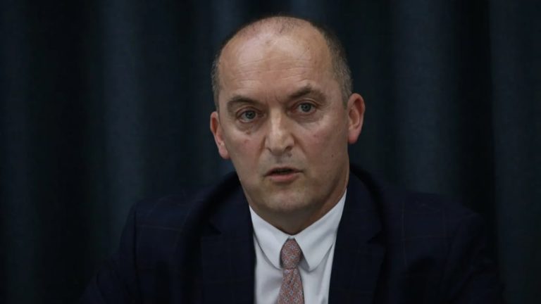 Bekim Sejdiu tërhiqet nga gara për president në Kosovë, dështoi mbështetja në Kuvend