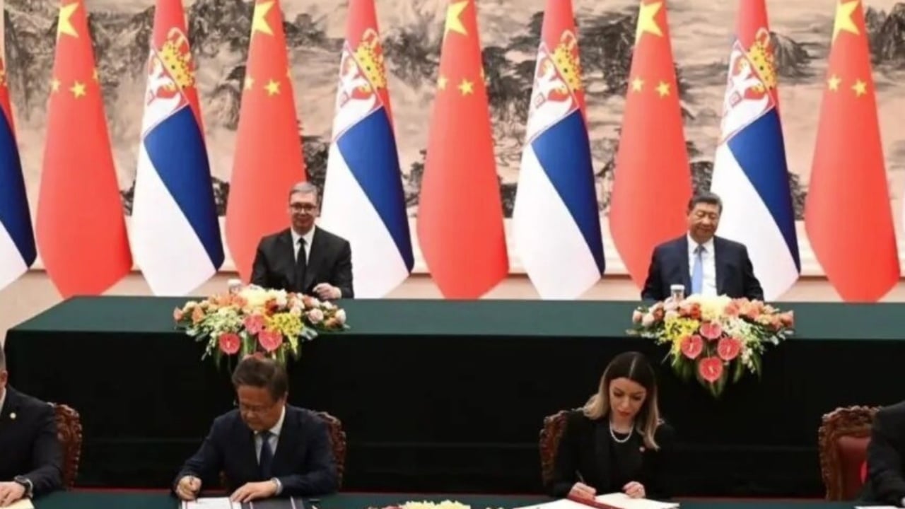 SHBA paralajmëron Serbinë për afrimin me Kinën në AI, në lojë ekonomia dhe siguria