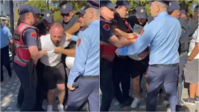 Video nga protesta në Tiranë: polici godet qytetarin, pezullohet efektivi i “Shqiponjave”