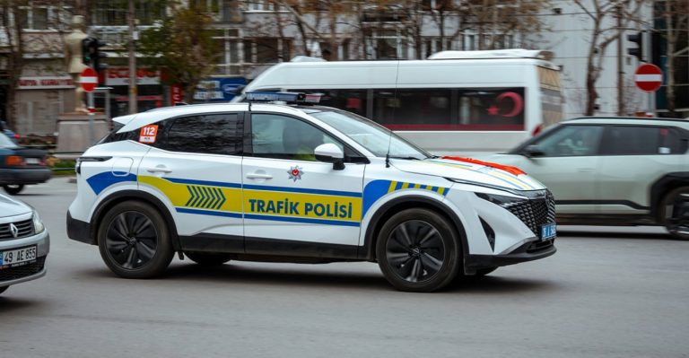 Të shtëna në Stamboll: 3 të vrarë në zonën Fatih, policia ndalon një të dyshuar