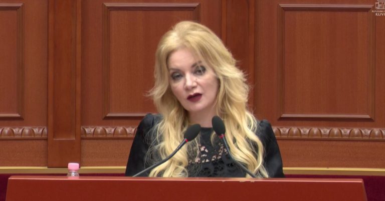 Iris Luarasi denoncon sulmin verbal dhe 730 komente me gjuhë dhune pas videos