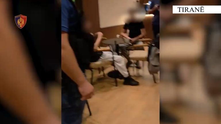 Baste sportive pranë shkollave në Tiranë, 2 të arrestuar dhe 2 nën procedim