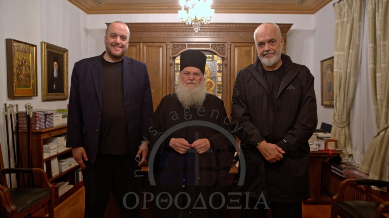 Edi Rama në Malin Athos, vizitë me natë në Manastirin e Vatopedisë në Greqi