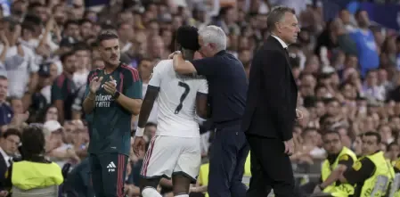 Vinicius nën presion te Real Madridi, Mourinho përballet me dilemën e stolit