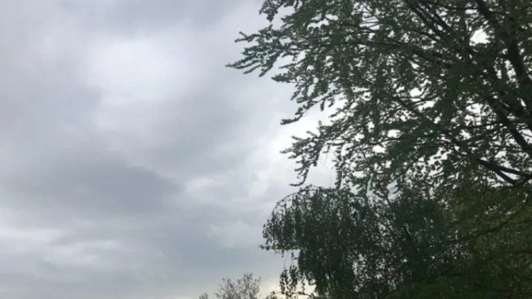 Moti për të shtunën: kthjellime, vranësira dhe reshje të dobëta në zonat malore
