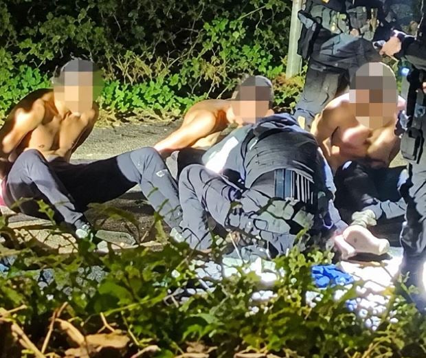 Alarm pranë bazës amerikane në Britani, 5 të arrestuar pas sinjalizimit për furgonë të dyshimtë