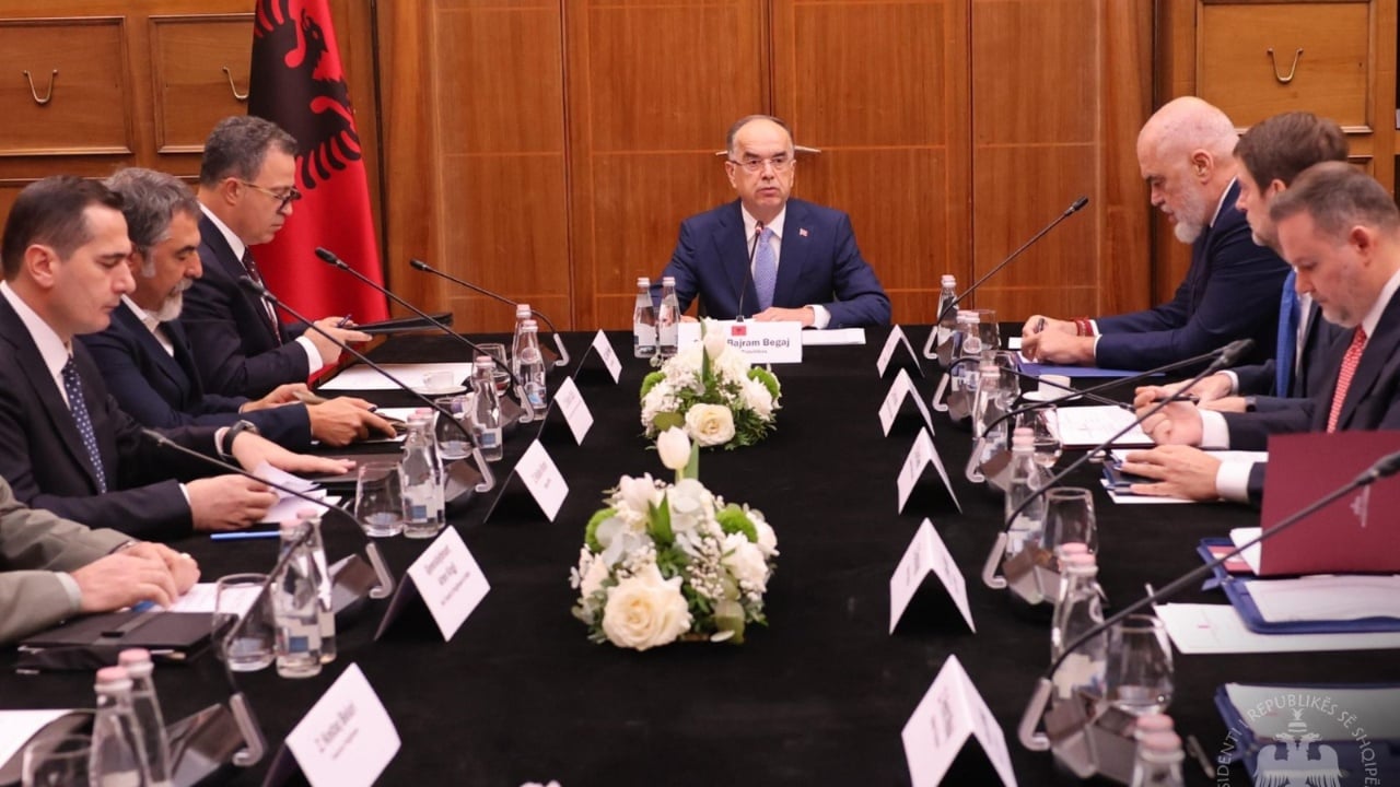 Begaj mbledh Këshillin e Sigurisë, Presidenca mbron vijën zyrtare për Vlora Hysenin