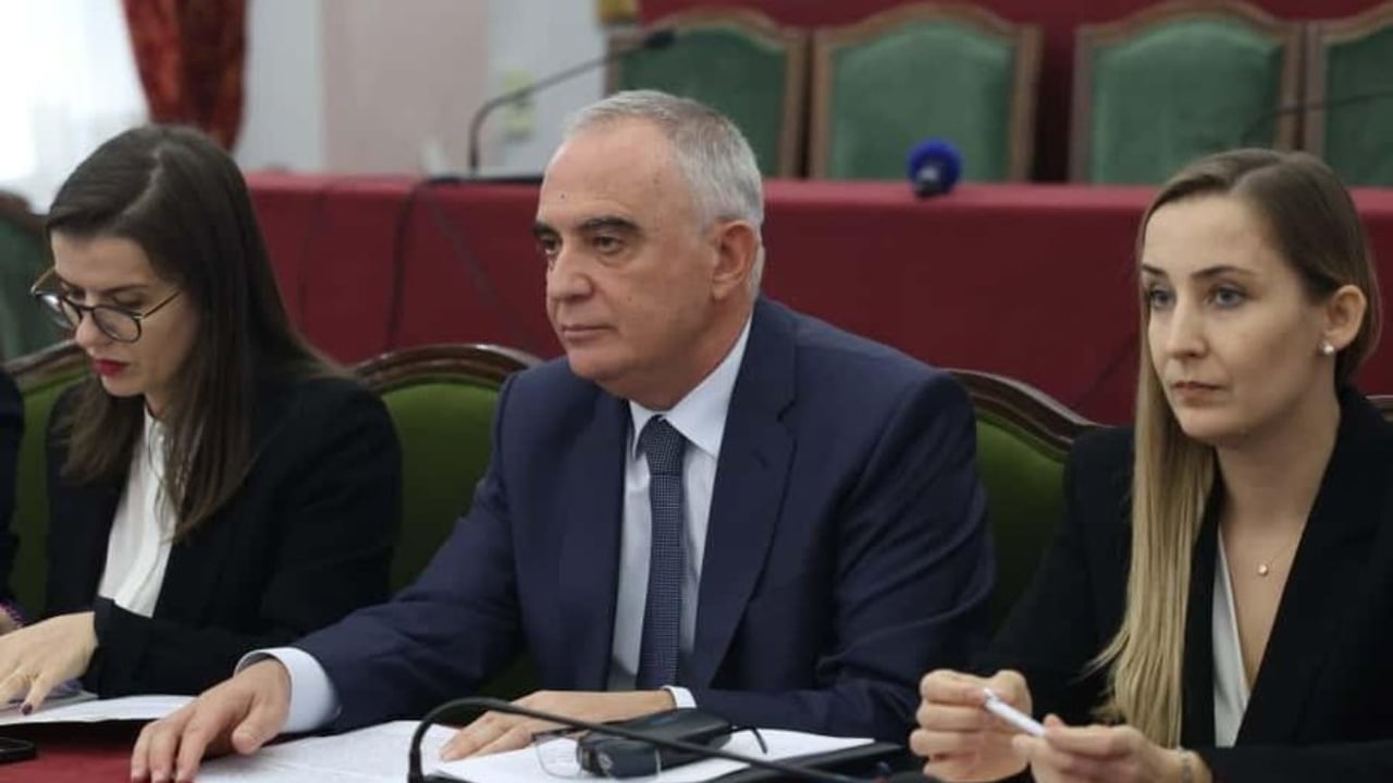 Komisioneri kërkon ndalimin e videove intime në rrjete: publikimi mund të sjellë pasoja ligjore
