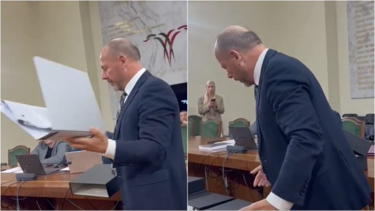 Përplasje në Komisionin e Ligjeve, Xhelal Mziu i tund dosjet Ulsi Manjës për ndarjen territoriale