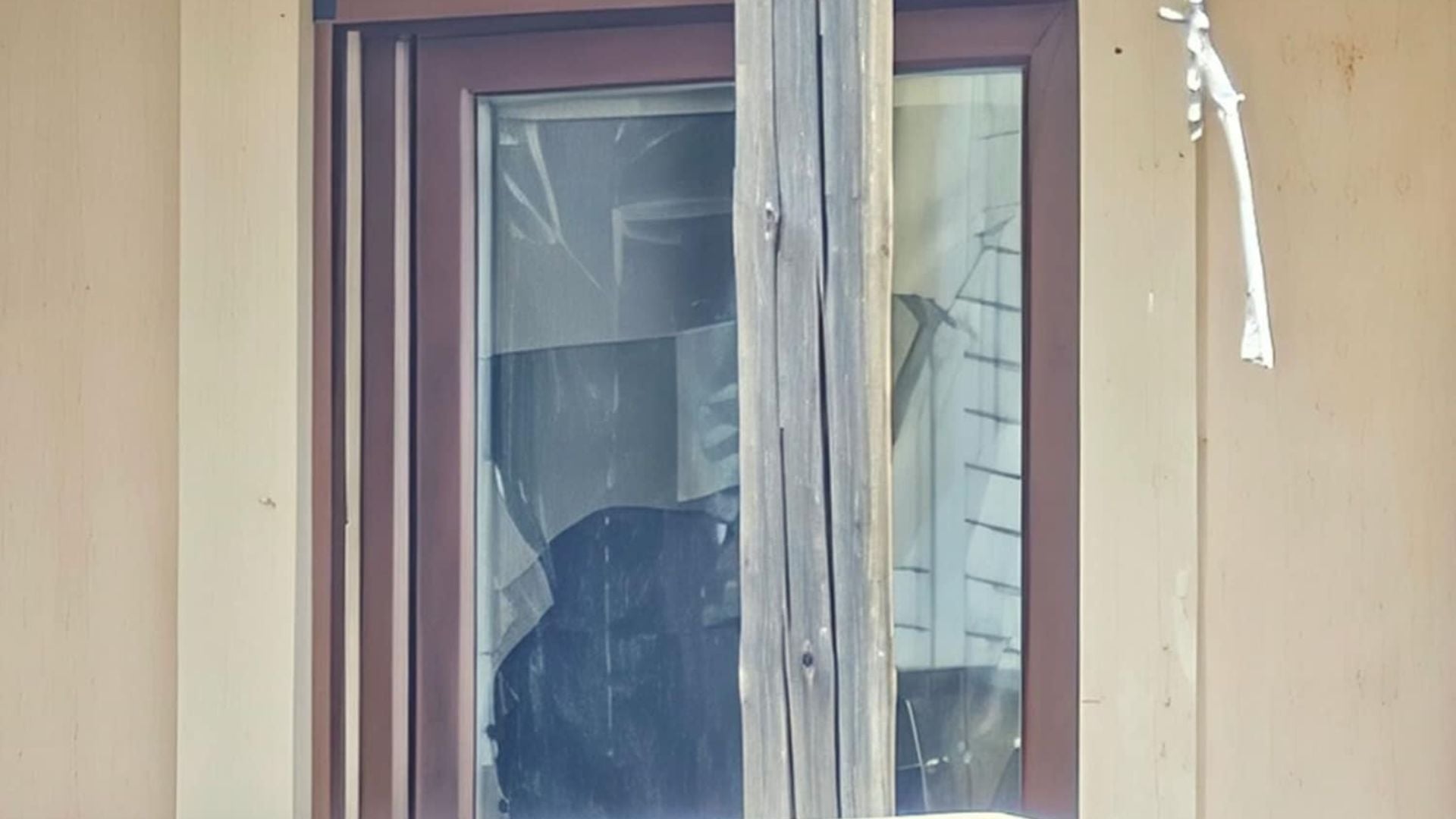 Sulm me thikë në Greqi: shqiptari Klevis Tite dhe 32-vjeçarja në gjendje të rëndë