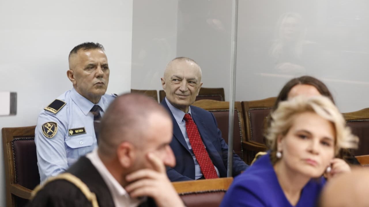 Ilir Meta nga paraburgimi sulmon GJKKO-në dhe Dhomën e Avokatisë për bllokimin e seancave