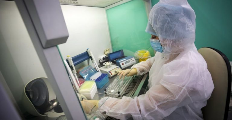 Murtaja pneumonike në Irkutsk: vdes 28-vjeçarja në laborator, 200 persona në karantinë
