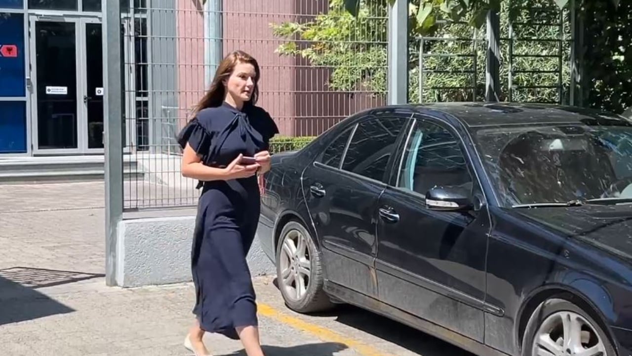 Ajola Xoxa në Kushtetuese më 24 nëntor, në shqyrtim sekuestrimi i telefonit nga SPAK