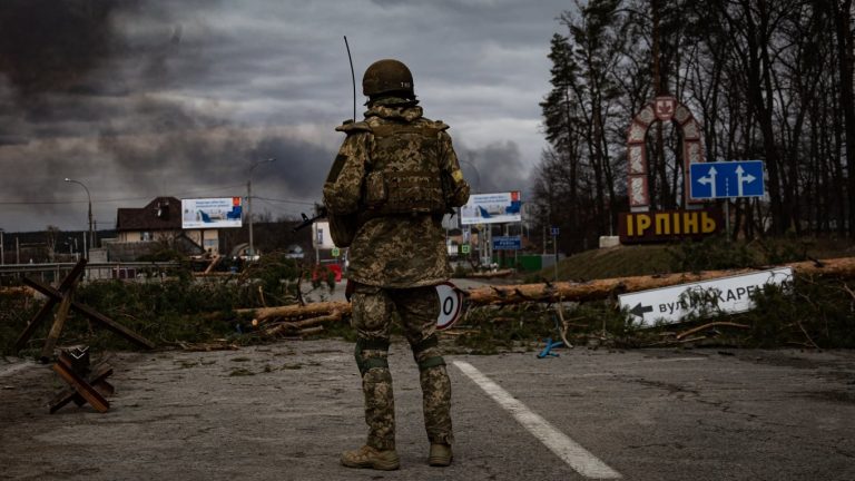 Lufta në Ukrainë hyn në fazën e dimrit: Rusia zhvendos goditjet te qytetet dhe energjia