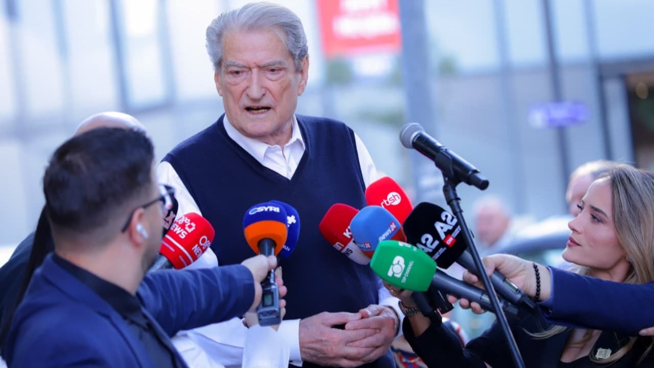 Berisha pas paraqitjes në GJKKO: SPAK nën akuzë për heshtje ndaj ligjit të ri