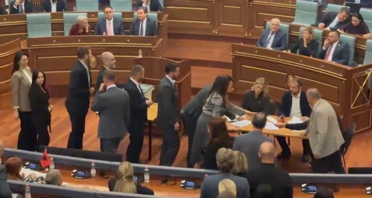 Kosova zgjodhi presidenten pas ngërçit politik, Justina Shiroka Pula merr 81 vota