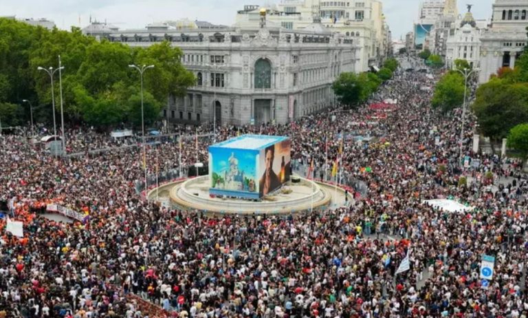 Protesta masive në Madrid për strehimin, mijëra në rrugë pas rrëzimit të dekreteve