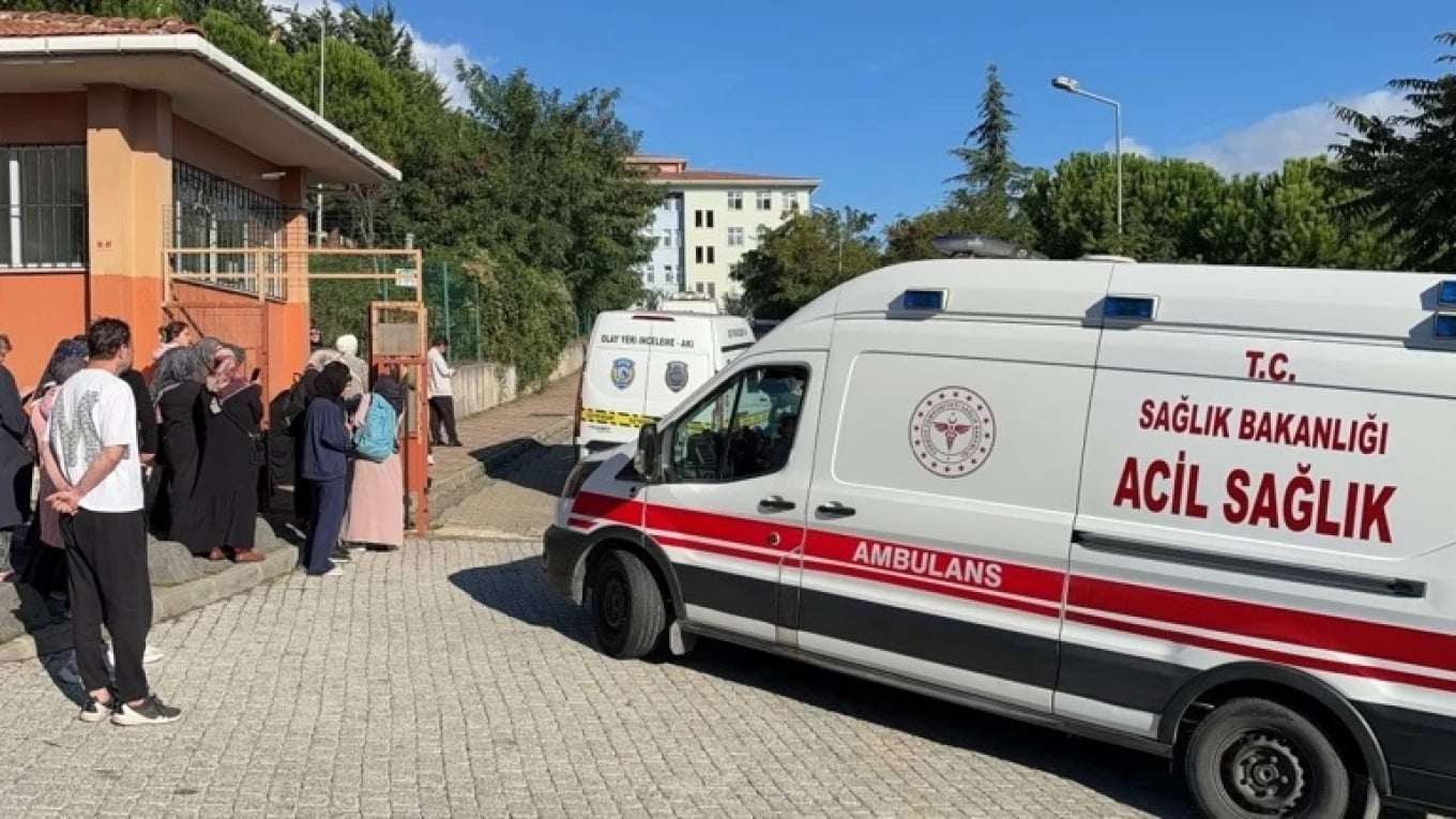 Sulm me thikë në një shkollë në Stamboll, 8 nxënëse të plagosura dhe 3 në gjendje të rëndë