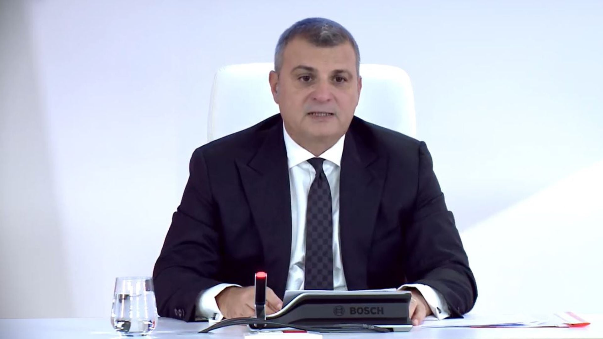 Inflacioni pritet të rritet në muajt e ardhshëm, Banka e Shqipërisë lë normën bazë të pandryshuar