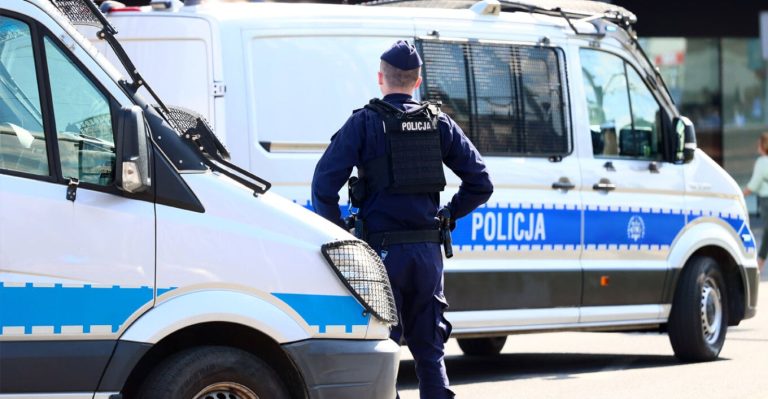 Sulm me thikë në një shkollë në Poloni, 7 të plagosur; mes tyre edhe një mësues
