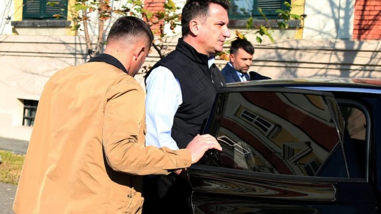 The Telegraph: Veliaj po komunikon me Tiranën nga paraburgimi përmes inteligjencës artificiale