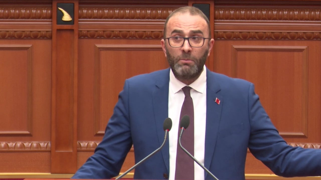 Bardhi ngre dyshime për reformën territoriale: Pse shkrihet Divjaka dhe mbahet Vau i Dejës?