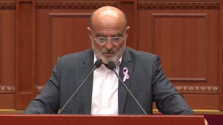Sinaj në Kuvend për hartën territoriale: “Disa bashki u trajtuan si të nënës, disa të njerkës”