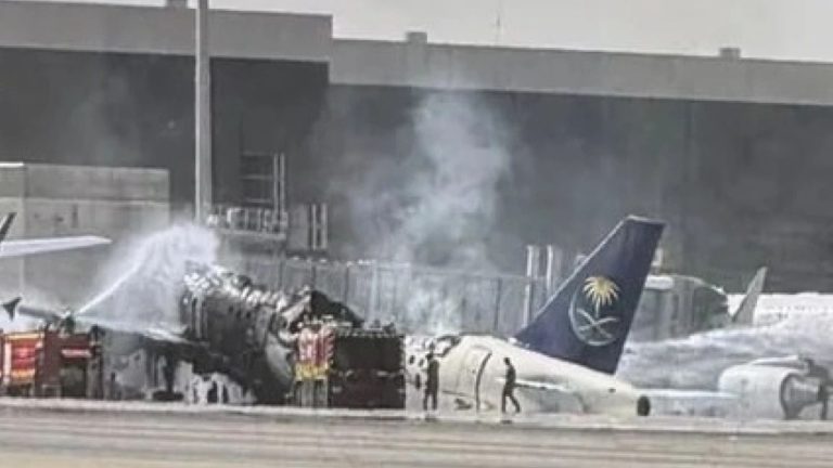 Sulm me raketa në aeroportin e Riadit, 3 të vdekur dhe fluturime të anuluara