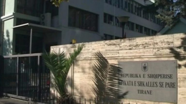 Vezë ndaj makinës së Ramës, Gjykata rrëzon arrestimin e dy protestuesve