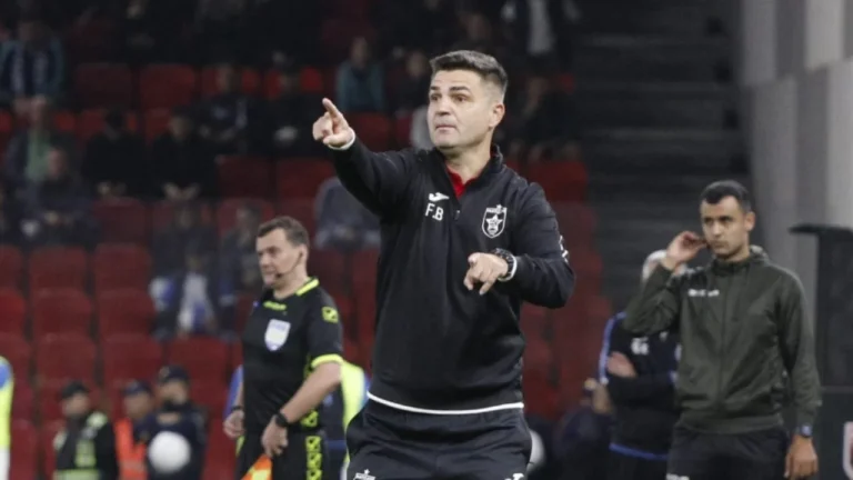 Partizani shkarkon trajnerin pas humbjes në derbi, klubi kalon përkohësisht te Deliallisi