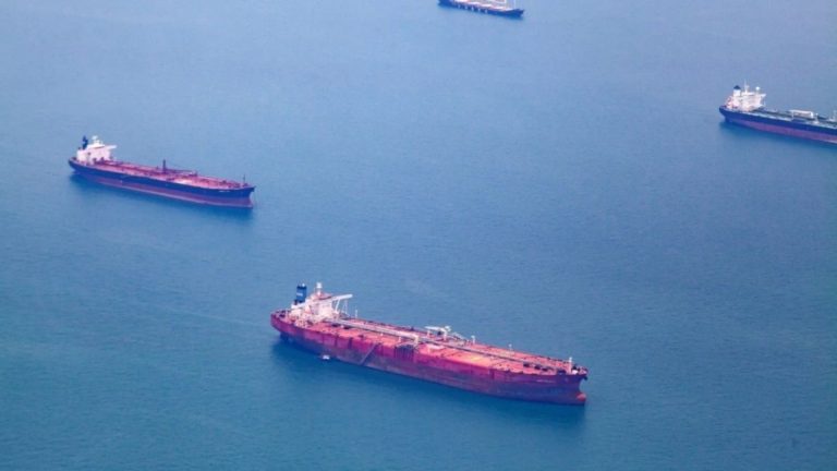Sulm me dronë pranë bregut bullgar në Detin e Zi, fundoset një anije dhe 11 marinarë zhduken