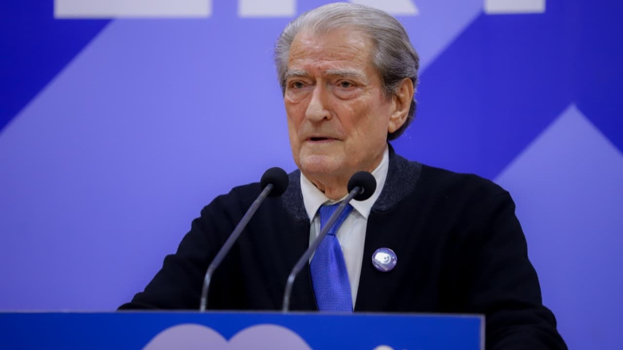 Berisha thërret protestë te Ministria e Arsimit pas përplasjeve me studentët