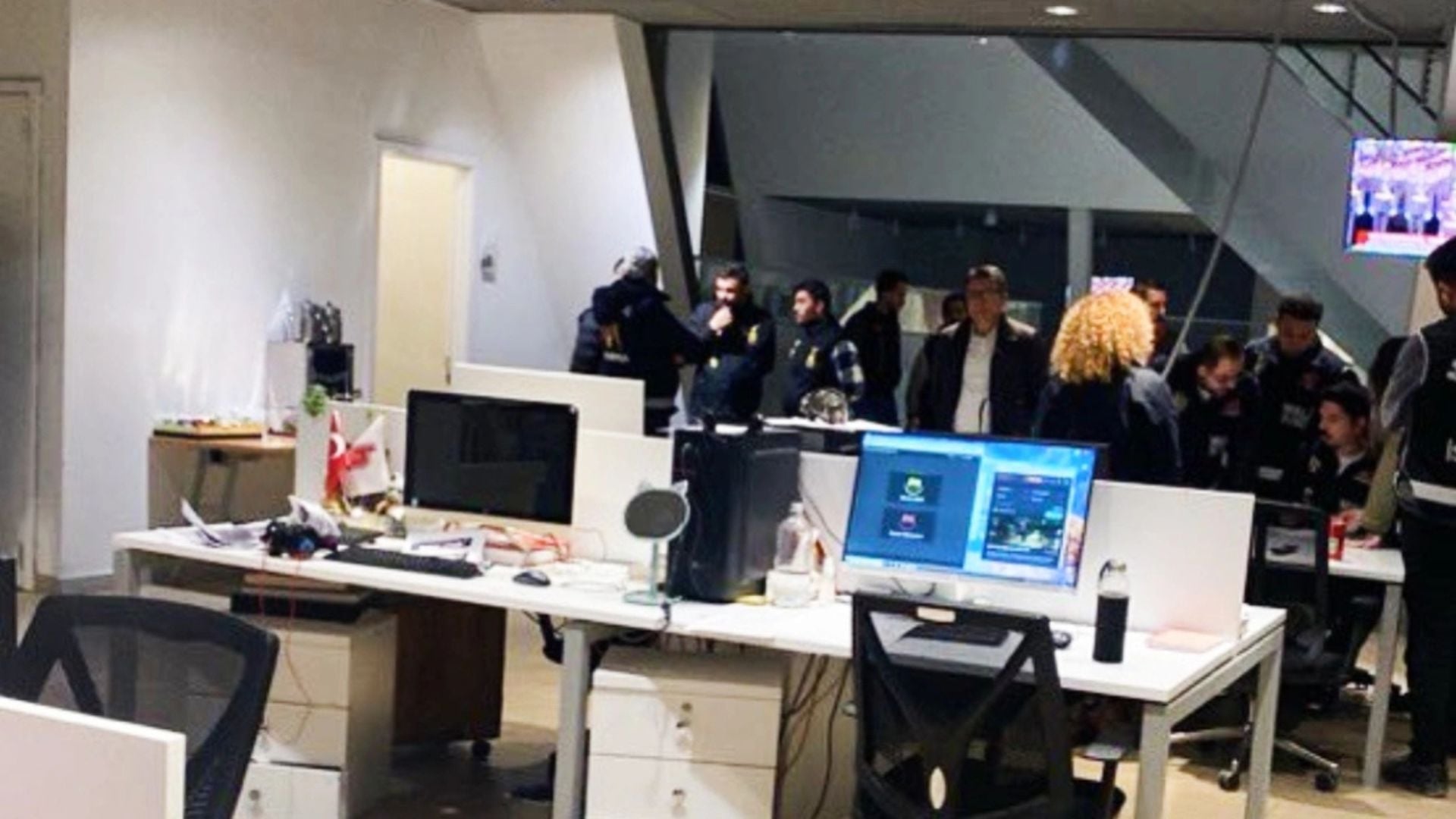 Turkish police enter Halk TV and halt live broadcast, opposition calls it a blow to the media