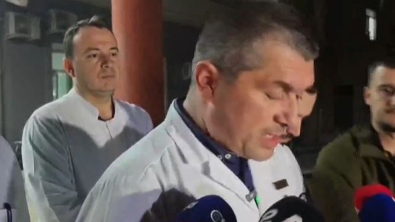 Të plagosur nga protesta, Trauma flet për 19-vjeçarin me frakturë dhe 7 policë të mjekuar