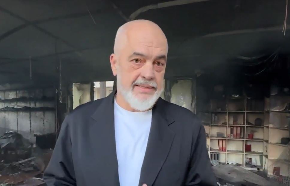 Rama nga zyra e shkatërruar e Kolegjit të Europës: “Kush ka dorë, do të paguajë”