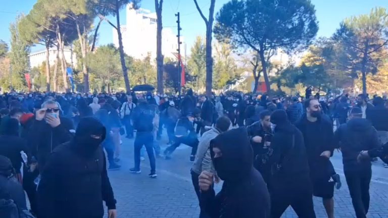 Dita e pestë e protestës, tre të lënduar paraqiten në Spitalin e Traumës