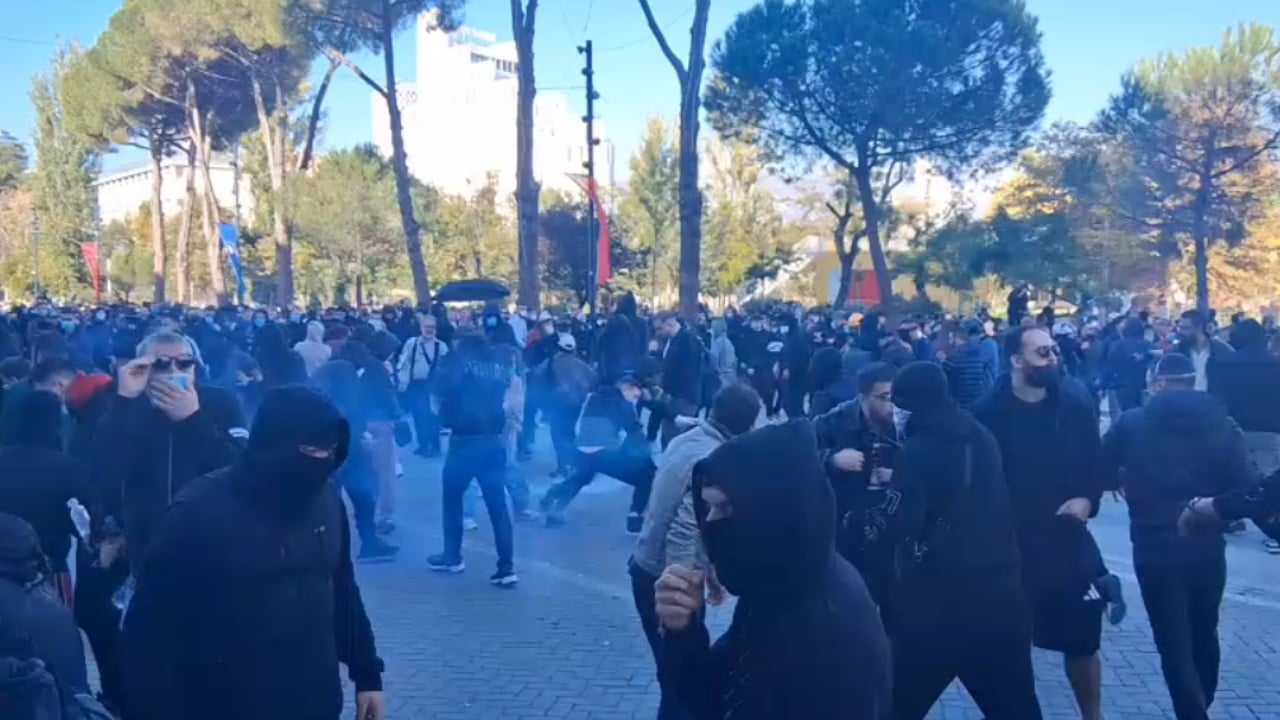 Dita e pestë e protestës, tre të lënduar paraqiten në Spitalin e Traumës
