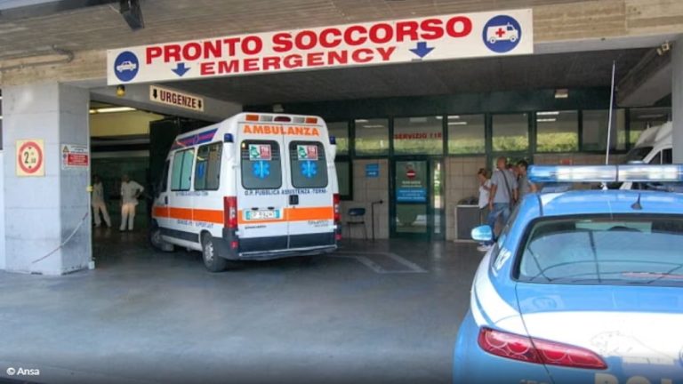 Itali, çifti shkon në spital me foshnjën e pajetë në qese, nëna: Nuk e dija që isha shtatzënë