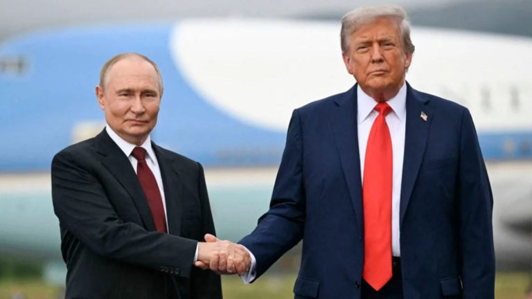 Trump ngrin sanksionet e reja ndaj Rusisë, pak javë pasi i firmosi vetë në ligj